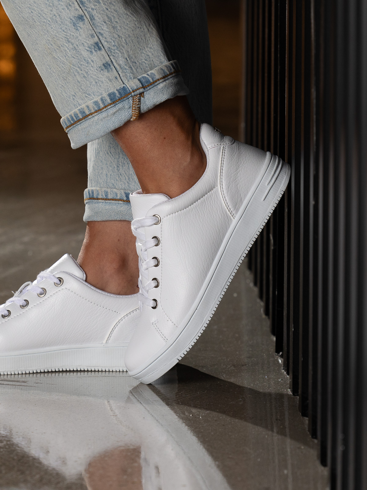 Gorbio Low White