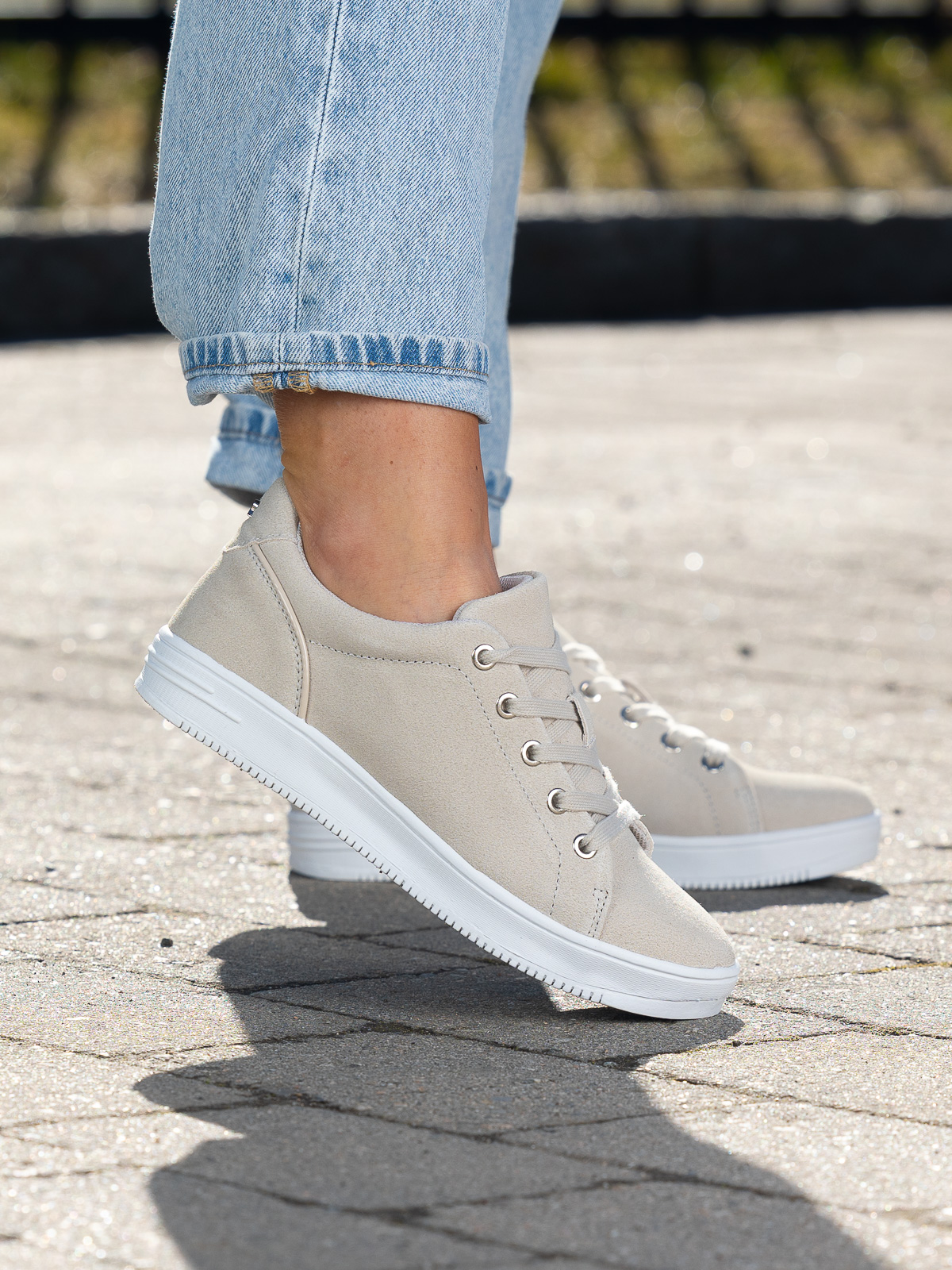 Gorbio Low Suede Beige